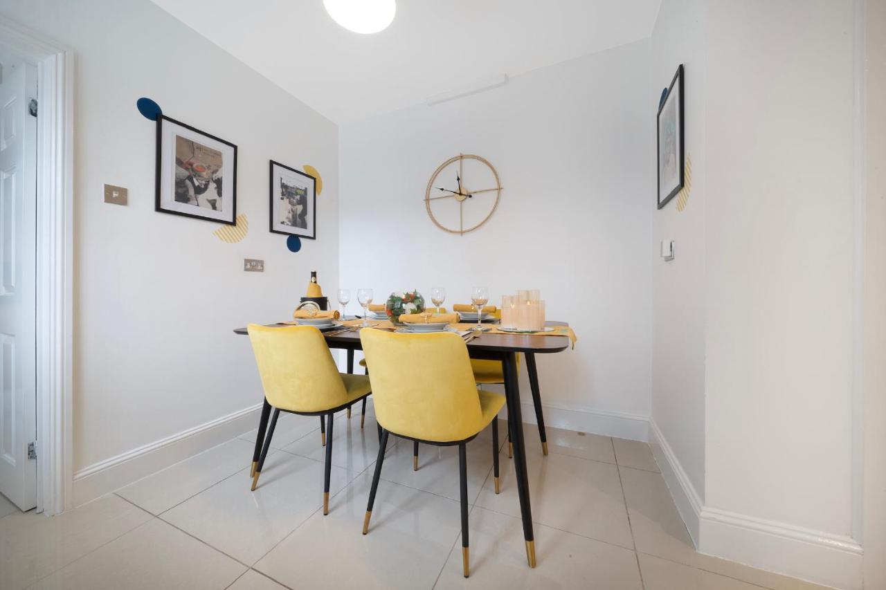 1 Bed House, Free Parking, 15 Minutes From Cheltenham Races Gloucester Exterior foto